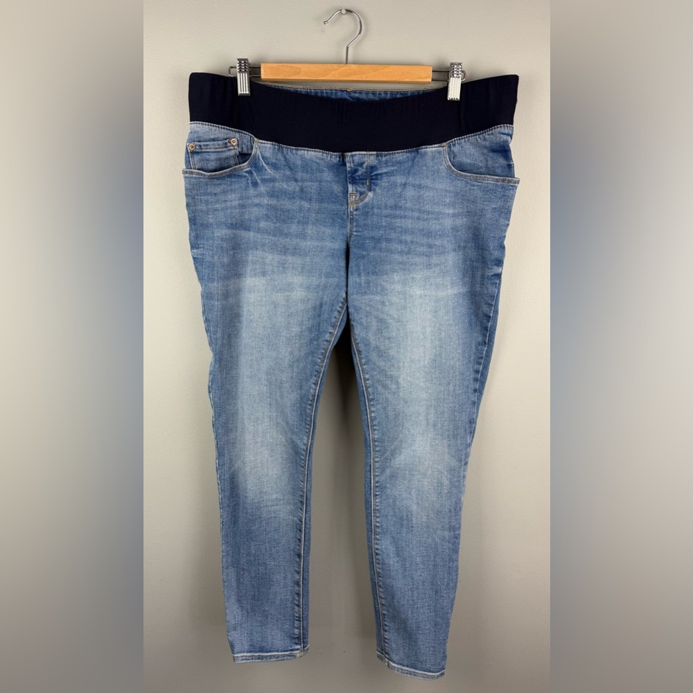 Old Navy Light Blue Maternity Skinny Jeans